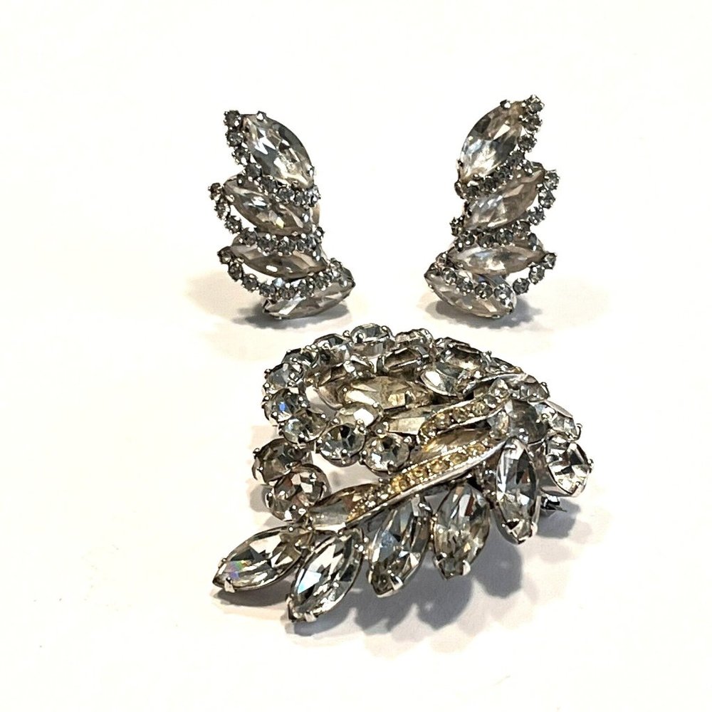Vintage WEISS Marquise Rhinestone Silver Tone Brooch and Clip-on Earrings Set